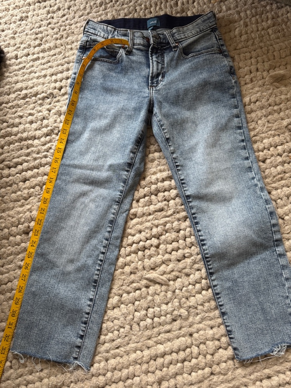 JAG Women's Straight Leg Jeans in Light Wash Blue size 6 petite